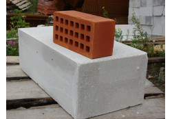 Блоки строительные и кирпичи